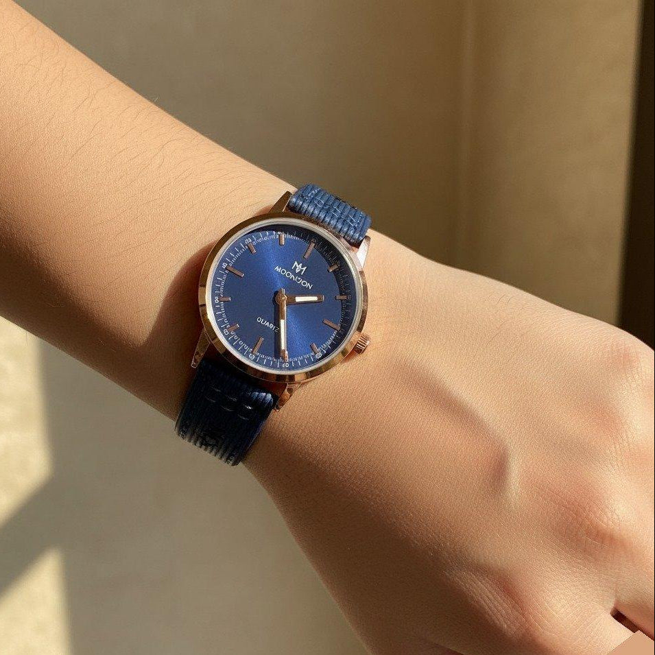 Round Lining Dial Leather Strap Women's Watch