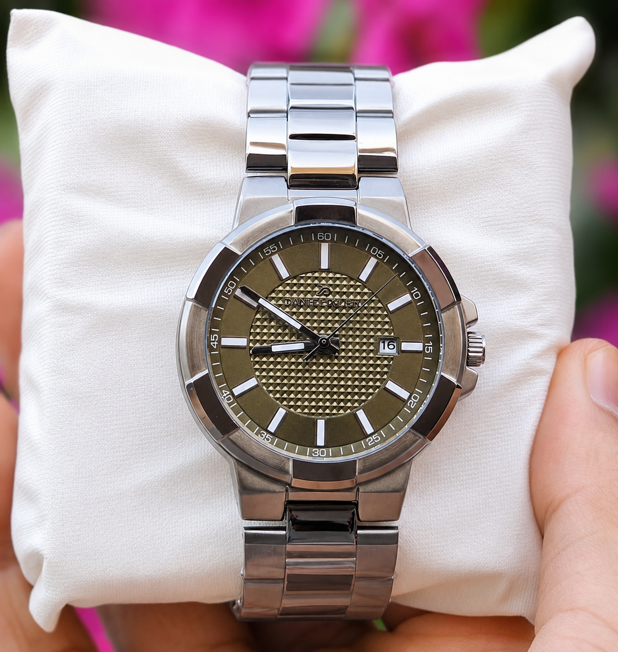 Silver Stainless Steel Watch with Textured Dial and Date Display