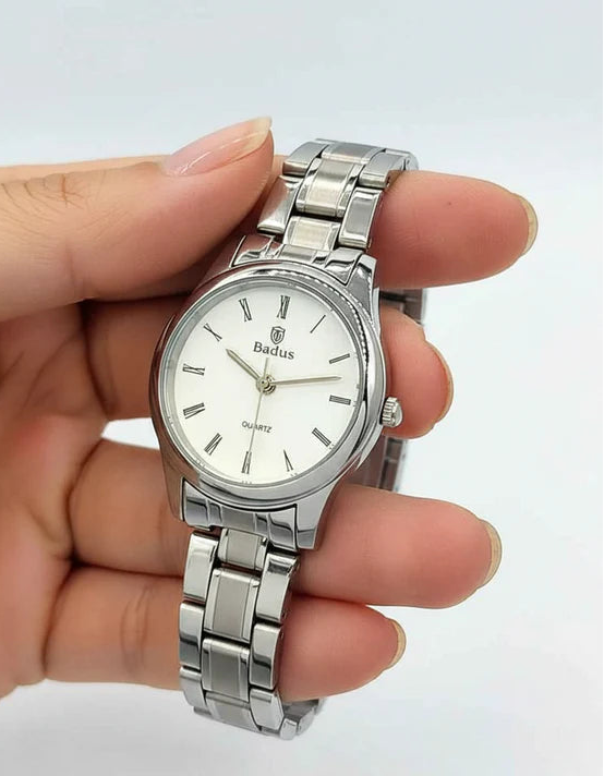 Round Dial Women's Watch